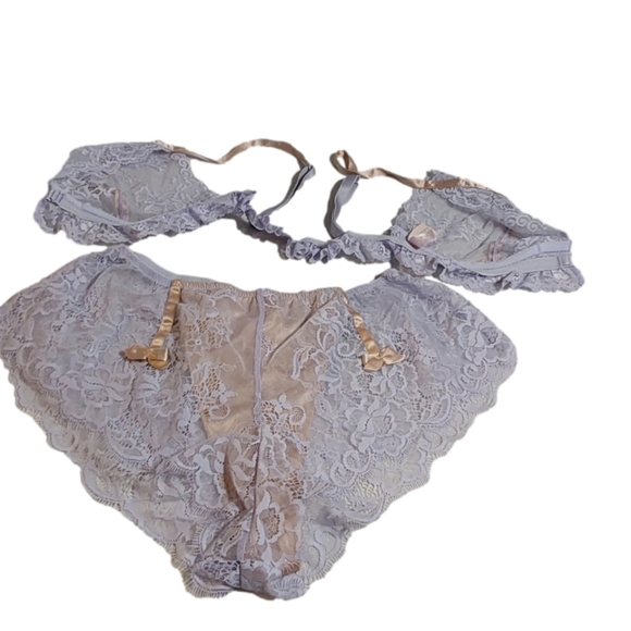 VICTORIA SECRETS DREAM ANGEL LINGERIE SETS BRAS SIZE 36B PANTY SIZE MEDIUM - Picture 5 of 6